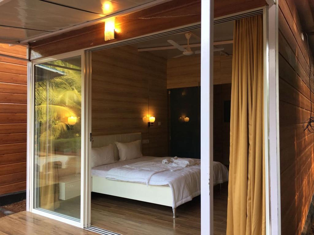 Curlies Zulu Land Hostel อันจูนา ภายนอก รูปภาพ