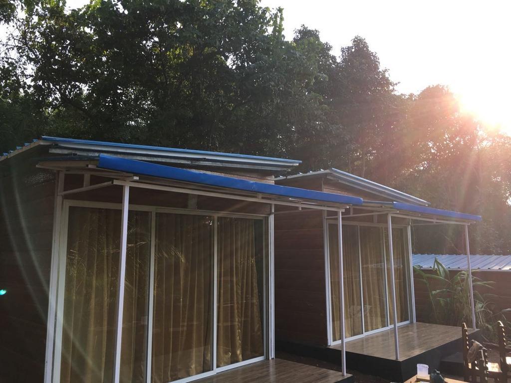 Curlies Zulu Land Hostel อันจูนา ภายนอก รูปภาพ
