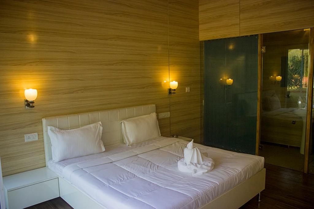 Curlies Zulu Land Hostel อันจูนา ภายนอก รูปภาพ