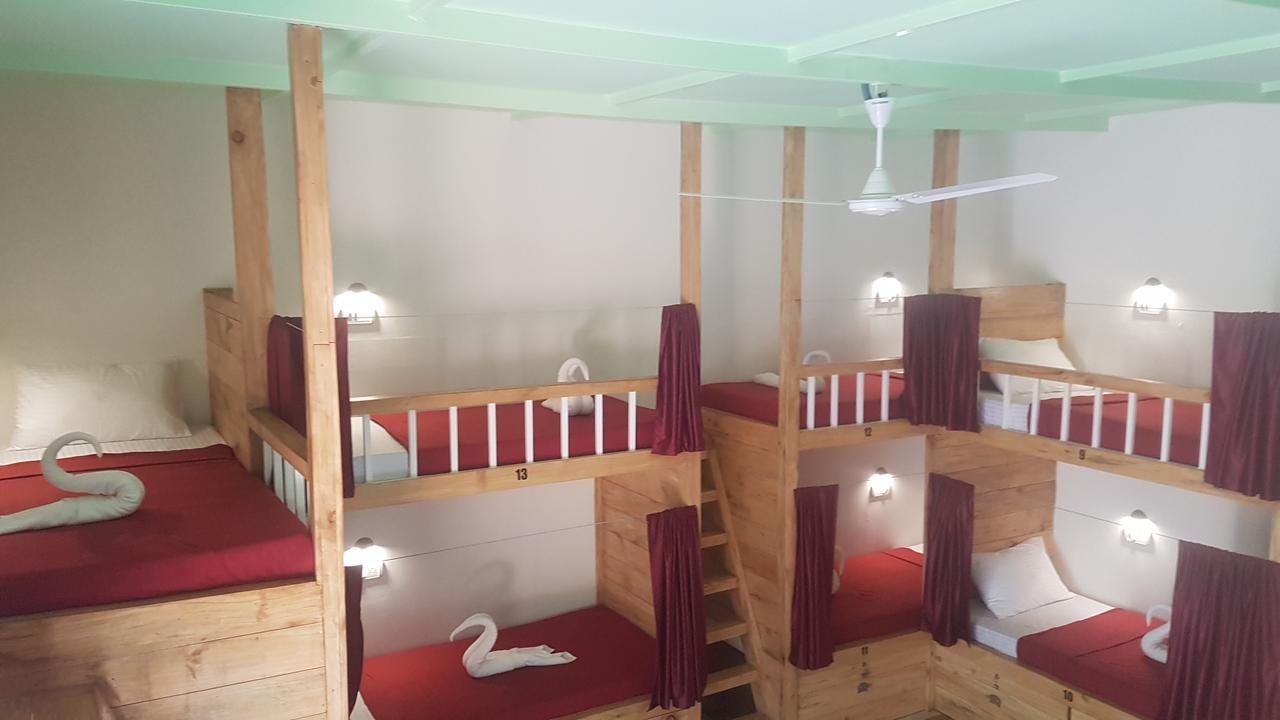 Curlies Zulu Land Hostel อันจูนา ภายนอก รูปภาพ
