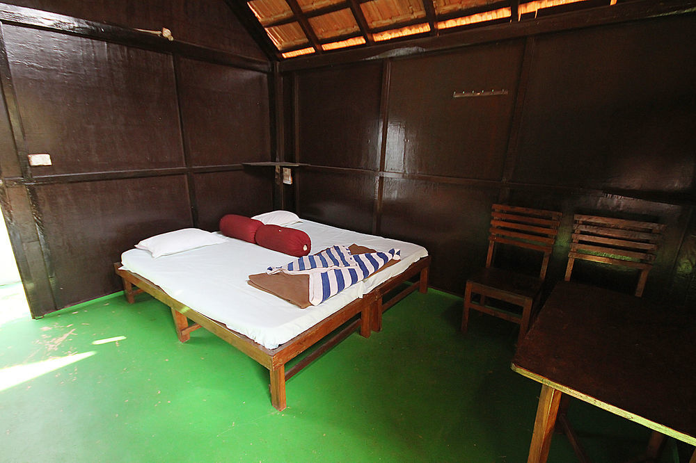 Curlies Zulu Land Hostel อันจูนา ภายนอก รูปภาพ