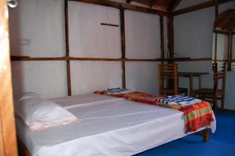 Curlies Zulu Land Hostel อันจูนา ภายนอก รูปภาพ